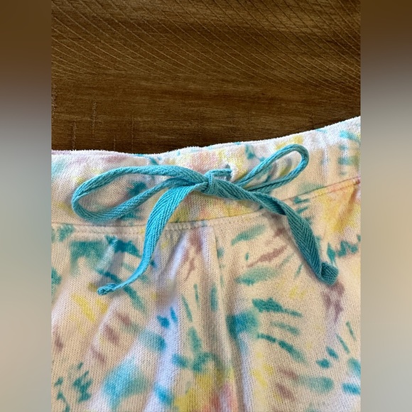 Women’s cute pajama shorts size Small tie dye with blue ruffle trim drawstring - Picture 6 of 9